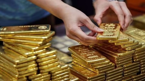 Global Uncertainty Fuels Gold Demand